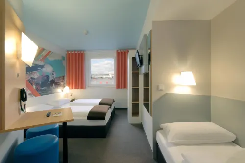 B&B HOTEL Böblingen Rooms Photos