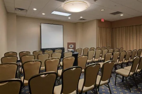 DoubleTree by Hilton Newark Penn Station Espaces Affaires Photos