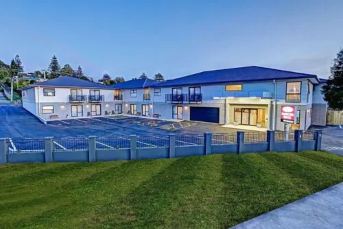 BKs Premier Motel Hamilton Featured Photos