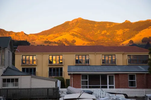 Akaroa Criterion Motel Exterior Photos