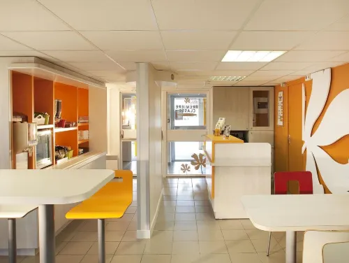 Première Classe Bordeaux Est - Lormont Espaces publics Photos