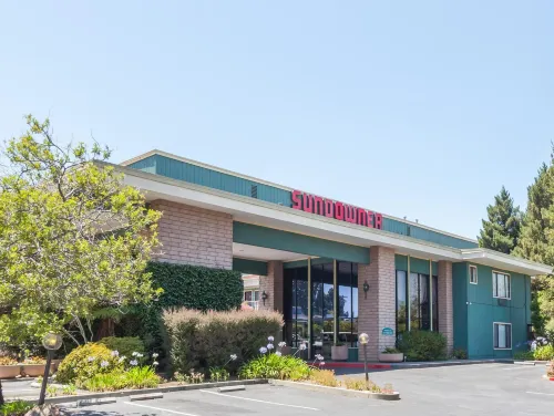 Days Inn & Suites by Wyndham Sunnyvale Exterior Photos