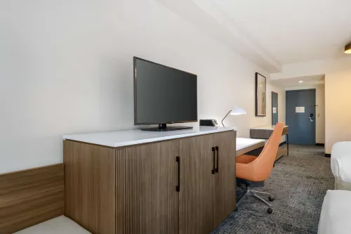 Best Western Plus Universal Inn Camere Photos
