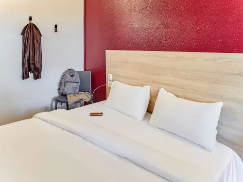 Hotel F1 Marseille Provence Photos