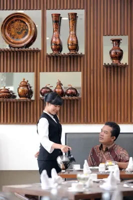 Sintesa Peninsula Hotel Palembang Espaces publics Photos