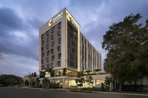 Comfort Inn & Suites Miami International Airport Exterior Photos