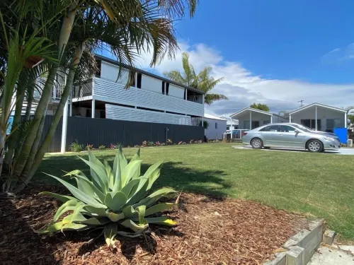 Nobby Beach Holiday Village Eksterior Photos
