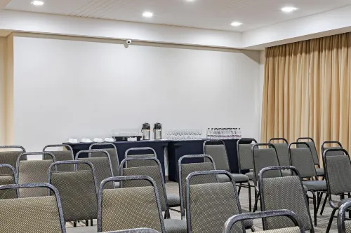 Slim Curitiba Av Das Torres Espaces Affaires Photos