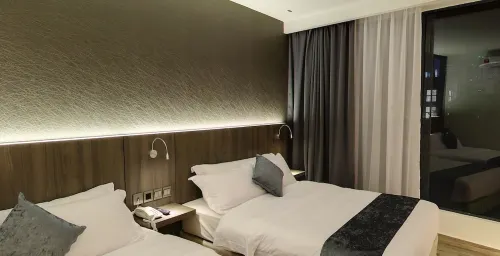 Flora by Crossroads Hotel Photos