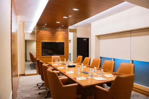 Grandeur Hotel Al Barsha Business Photos