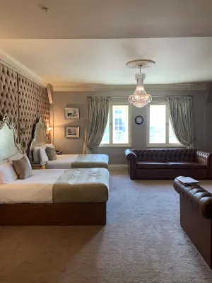 30 James Street Camere Photos