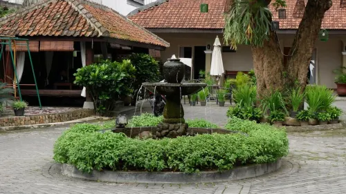 Catur Putra Hotel Magelang Eksterior Photos