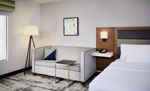 Hampton Inn and Suites by Hilton Windsor Photos