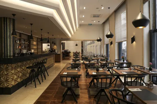 Continental Hotel Budapest Dining Photos