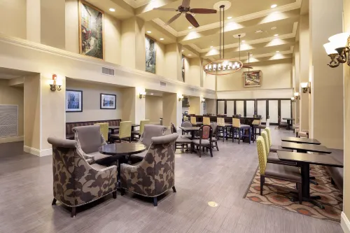 Hampton Inn & Suites Baton Rouge - I-10 East Restauration Photos
