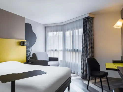 ibis Styles Nice Vieux Port Chambres Photos