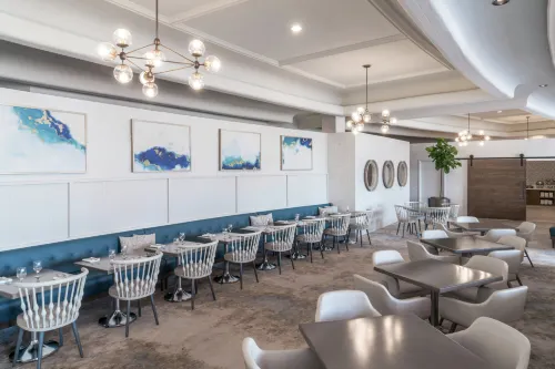 Hilton Santa Barbara Beachfront Resort Restauration Photos