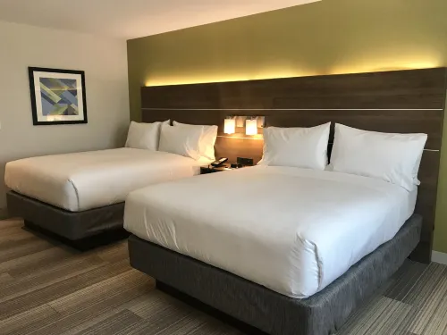Holiday Inn Express & Suites Pasadena - Los Angeles 객실 Photos