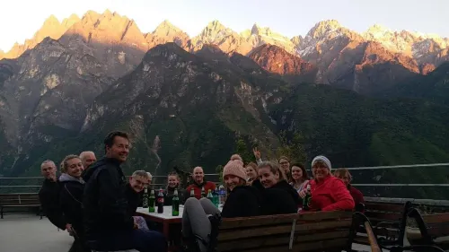 Tiger Leaping Gorge Tea-Horse Guesthouse Dekat Hotel Photos