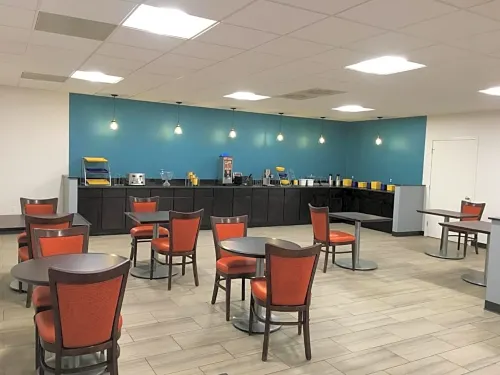 Super 8 by Wyndham Alexandria/Washington D.C. Area Restauration Photos