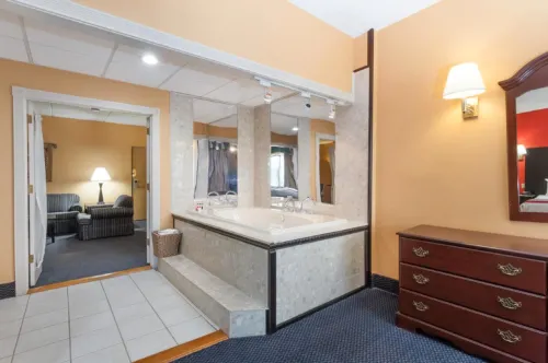 Ramada by Wyndham Newburgh/West Point Kamar Photos