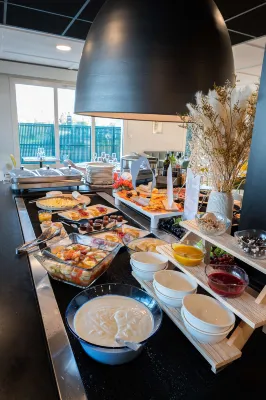 Sure Hotel by Best Western Rochefort-sur-Mer Ristorazione Photos
