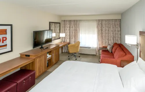 Hampton Inn & Suites by Hilton Thunder Bay Photos