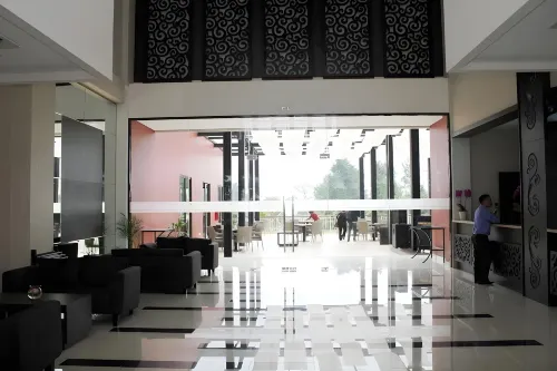Padjadjaran Suites Resort and Convention Hotel Area Publik Photos