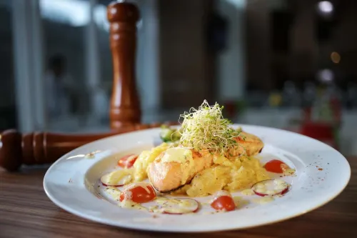 Cordela Hotel Senen Makanan Photos