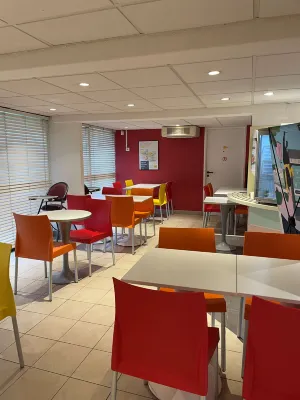 Premiere Classe Metz Nord - SÉMÉCOURT Dining Photos