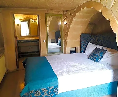 Elaa Cave Hotel Rooms Photos
