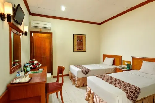 Hotel Dana Solo Photos