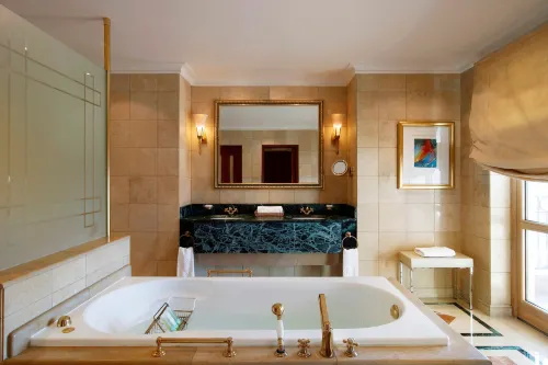 Sheraton Addis, a Luxury Collection Hotel, Addis Ababa Vapaa-aika ja virkistys Photos