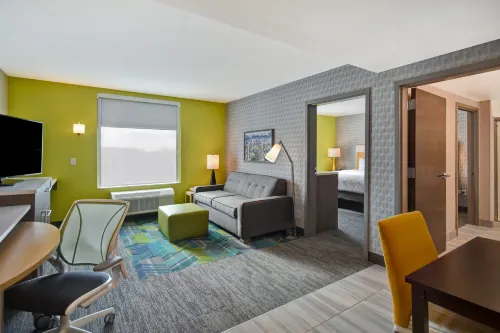 Home2 Suites by Hilton Taylor Detroit Rooms Photos