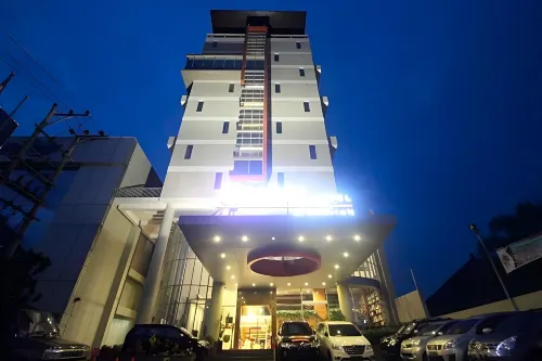 Hotel @HOM Semarang by Horison Eksterior Photos