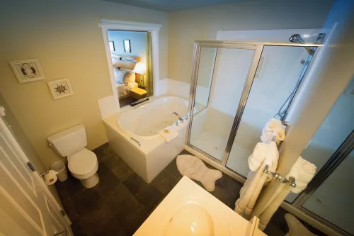 Sidney Waterfront Inn & Suites Chambres Photos