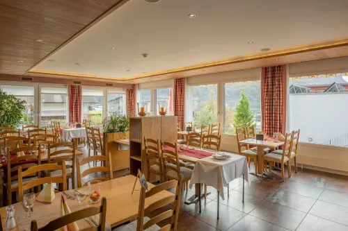 Hotel Brienz Restauration Photos