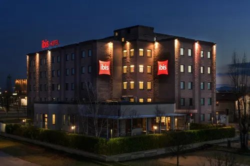 Ibis Firenze Prato Est Exterior Photos