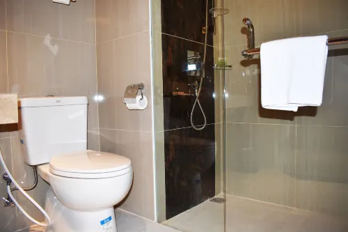 Grand Metro Hotel Tasikmalaya Kamar Photos