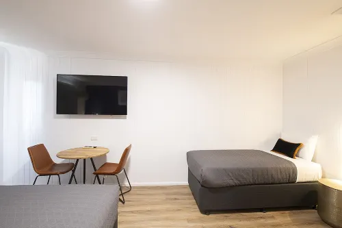 Southend Hotel Rooms Photos