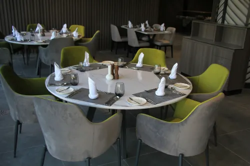 Hotel Holiday International Питание Photos