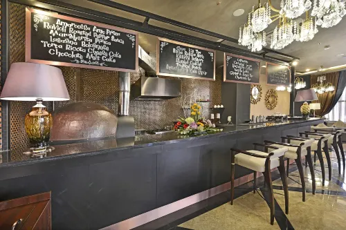Hotel Amaroossa Grande Bekasi Makanan Photos