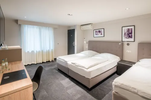 Hotel Cult Frankfurt City Kamar Photos