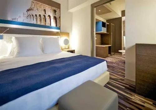 Hotel Mercure Roma Centro Colosseo Camere Photos