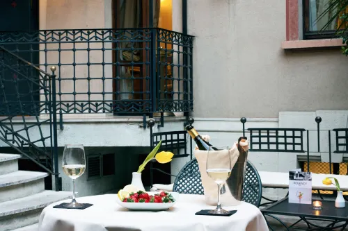 Hotel Milano Regency Restauration Photos