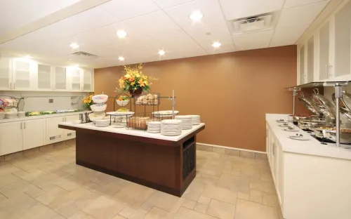 Hilton Garden Inn Pittsburgh University Place Dining Photos