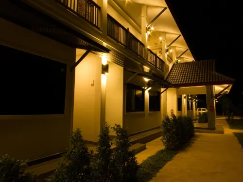 The Rise Resort Extérieur Photos