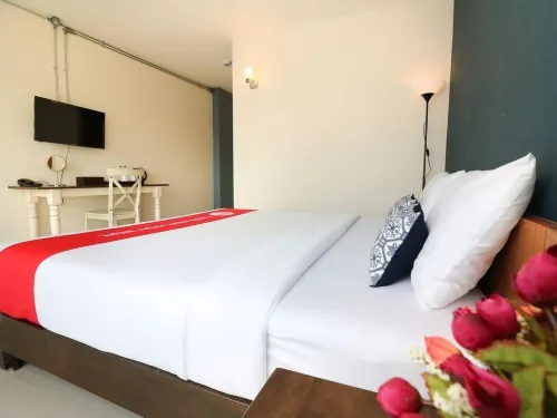 The Sixteenth Naiyang Beach Hotel Photos