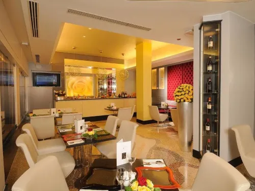 C-Hotels Rubens Restauration Photos