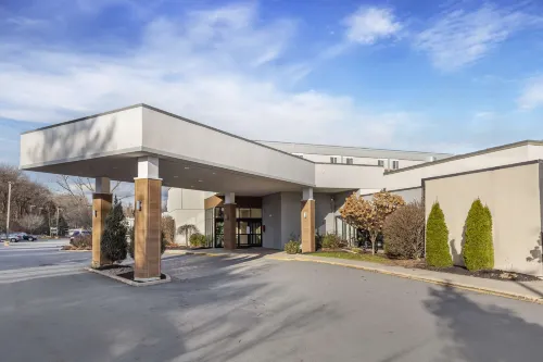 Best Western Plus New Englander Exterior Photos